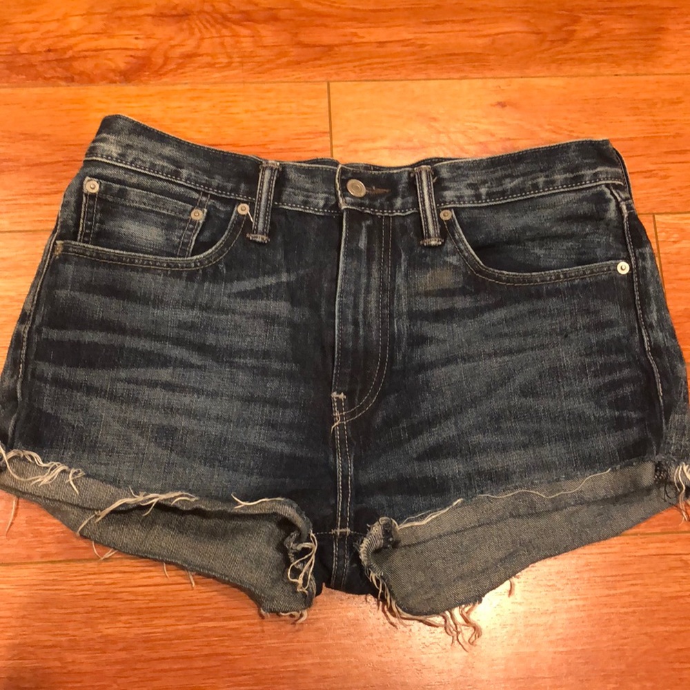 Levi’s cutoff shorts
